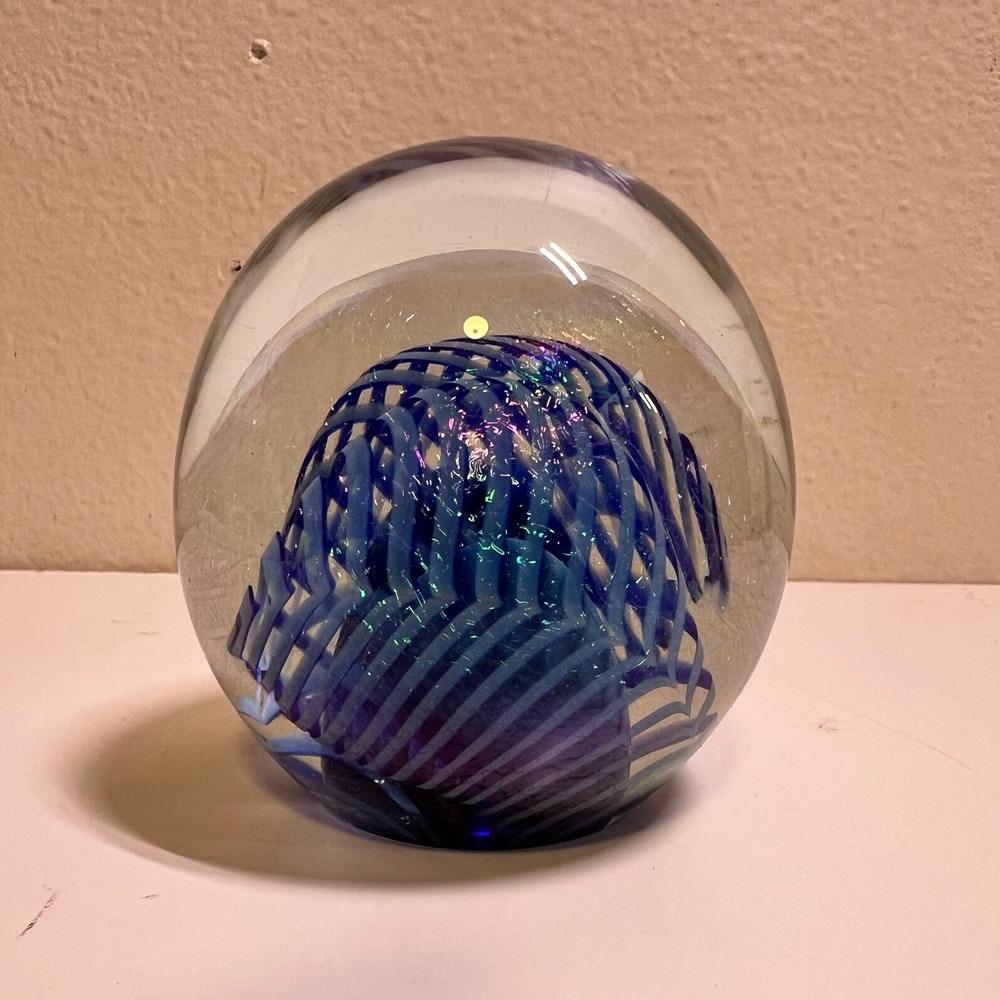 Vintage signed Robert eickholt glass paperweight blue Ribbon Swirl Iridescent 3"